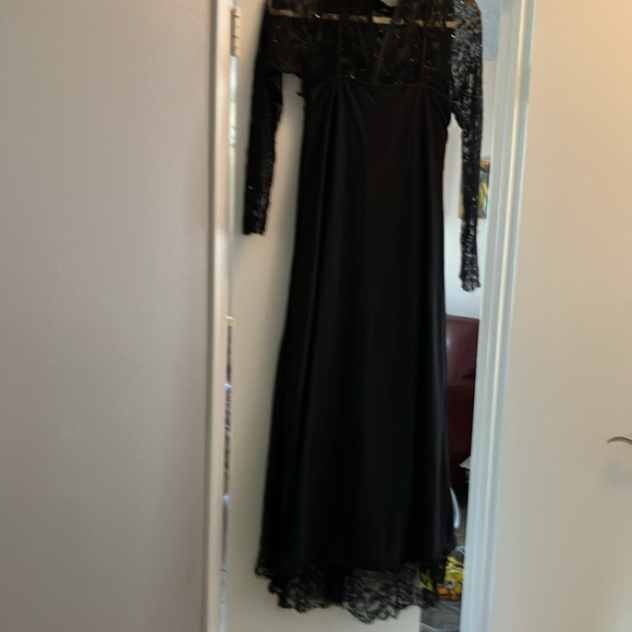 Zara Limited Edition Black Midi Embellished dress. NWOT size M/L - Picture 13 of 16